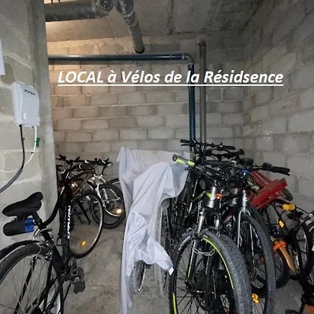 Avec Loggia A 100m De La Plage, Proche Commerces, Parkings Velos Dispo - Fr-1-338-434 *